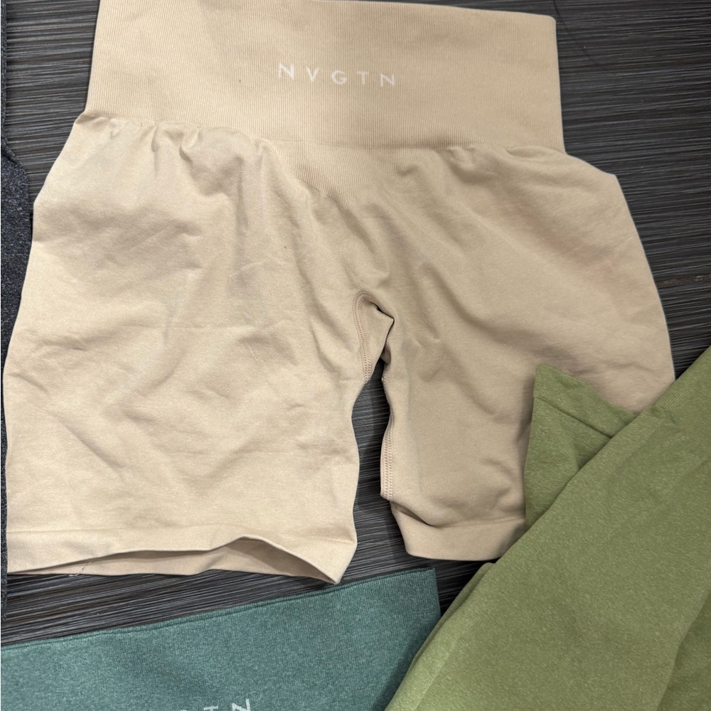 NVGTN Women's Vibrant Active Shorts and Leggings Bundle - Picture 7 of 10